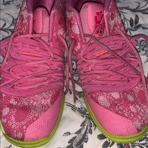 Kids sponge bob Nike’s